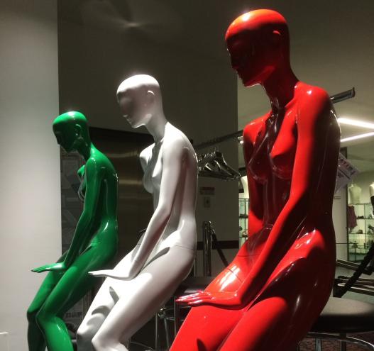 STYLIZED MANNEQUINS - NATURAL - SPORTY
