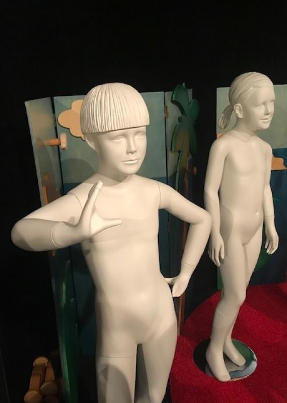 CHILD MANNEQUIN WITH SCULPTED HEAD