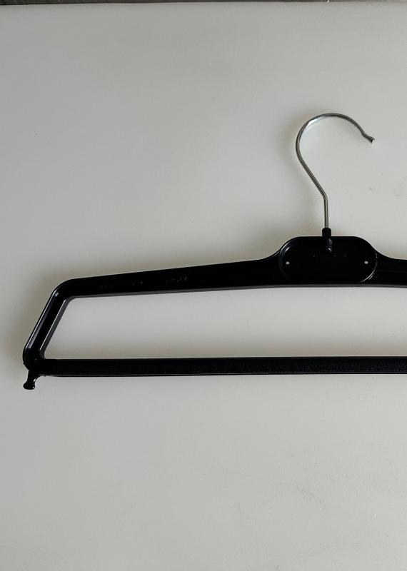 BOX OF 50 BLACK NIPPERS