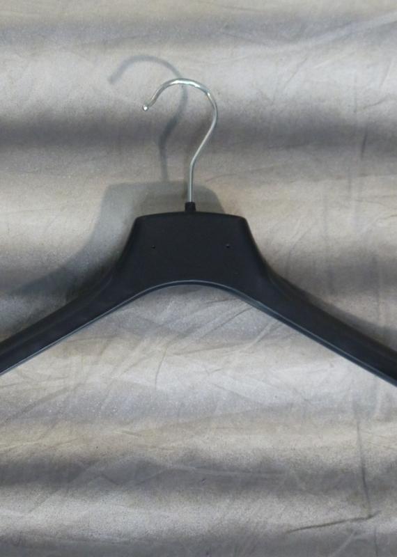 BOX OF 50 BLACK CLOTHES HANGERS cm 42