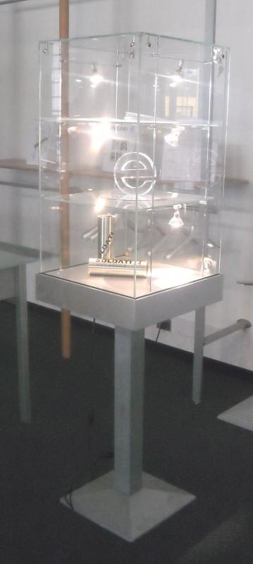 CRYSTAL DISPLAY CABINET WITH UPRIGHT